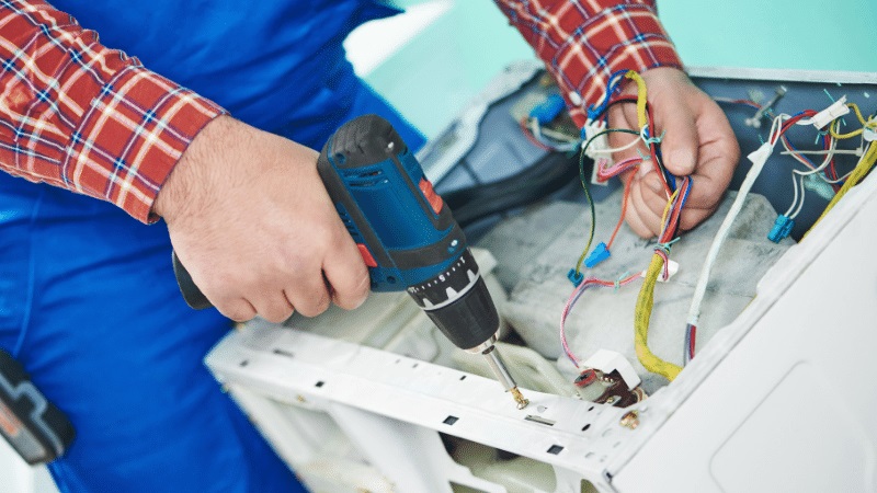 Güdül Hisense Hisense çamaşır makinesi kart tamiri – Su almama arızası orijinal parça ile giderildi. - Teknik servis örneği